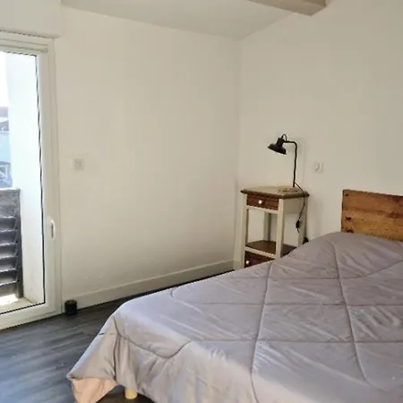 Maison En Pierre Au Centre Bourg - 6 Pers. - Fr-1-879-6 Saint-Laurent-de-la-Pree
